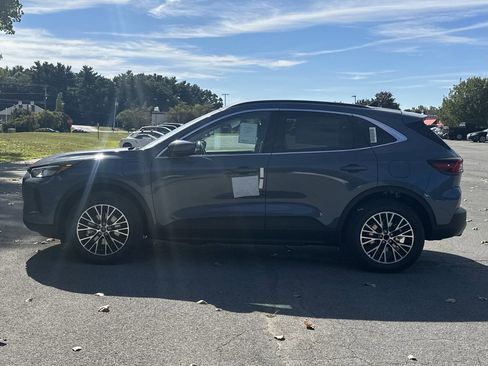 New 2025 Ford Escape SE image 8