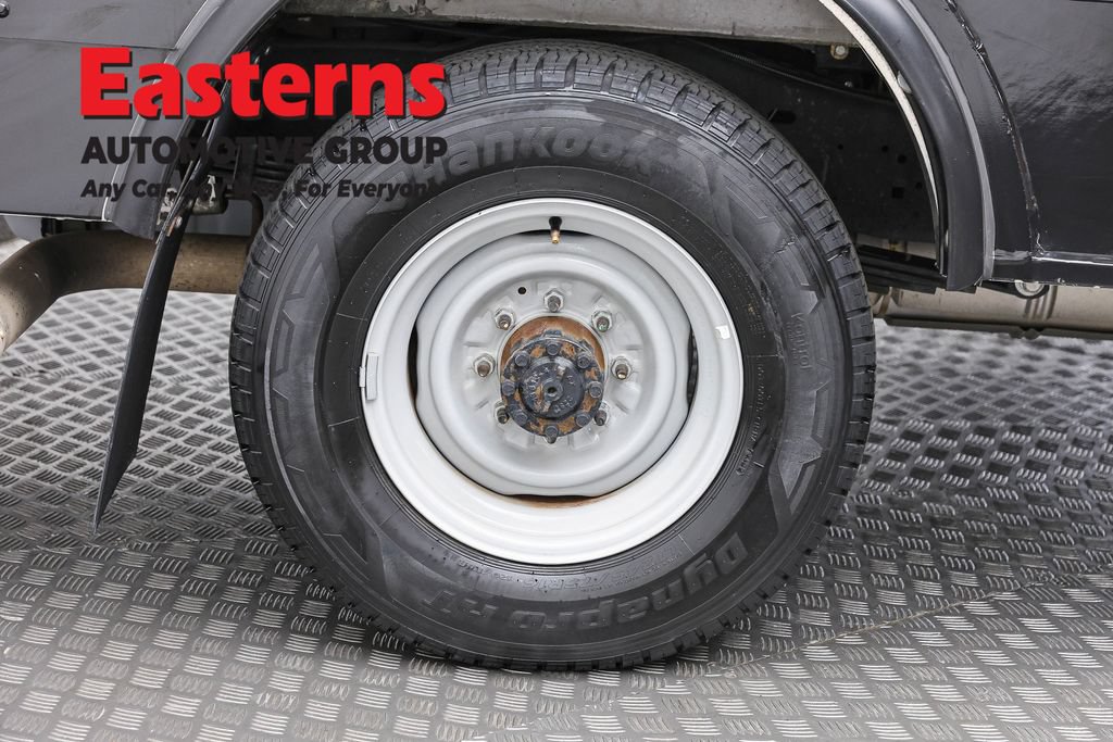 Used 2023 Ford E-350 and Econoline 350 Super Duty w/ Power Windows & Locks Group RWD image 9