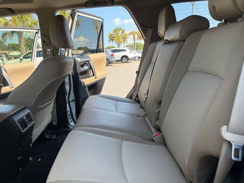 Used 2017 Toyota 4Runner SR5 Premium RWD image 37