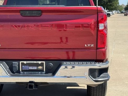 Used 2024 Chevrolet Silverado 1500 LTZ w/ LTZ Convenience Package II RWD image 7