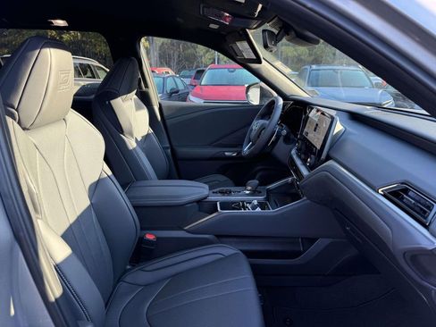 Used 2026 Lexus TX 500h F SPORT Performance Premium w/ Technology Package image 14