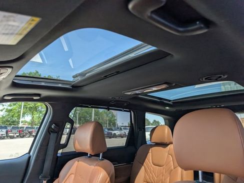 Used 2023 Kia Telluride SX X-Pro AWD/4WD image 3