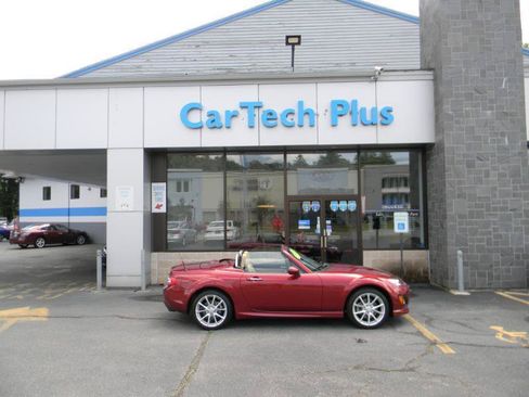 Used 2010 MAZDA MX-5 Miata Grand Touring w/ Premium Pkg RWD image 5