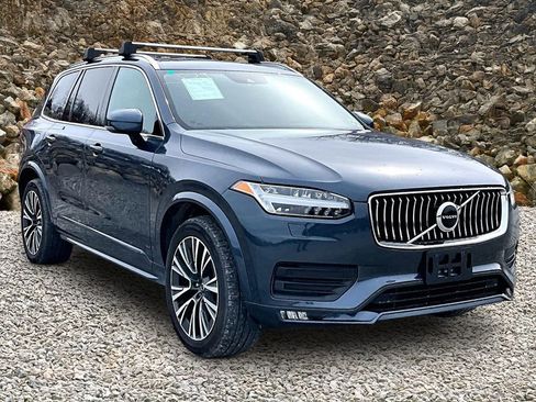 Used 2021 Volvo XC90 T5 Momentum w/ Protection Package Premier image 10