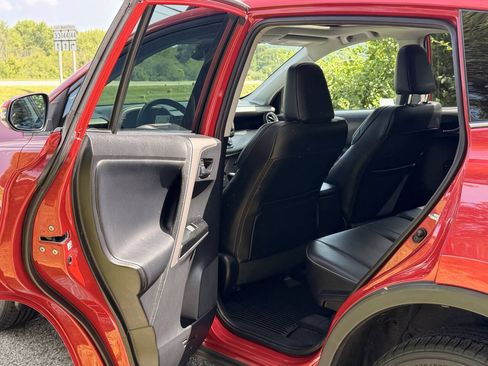 Used 2017 Toyota RAV4 Limited AWD/4WD image 21