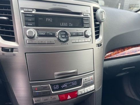 Used 2011 Subaru Outback 2.5i Limited w/ PWR Moonroof Pkg image 8