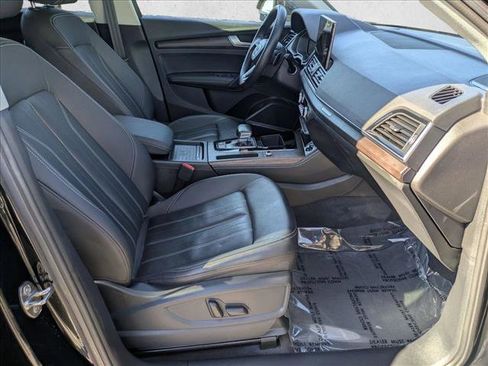 Used 2021 Audi Q5 Premium Plus w/ Premium Plus Package image 19