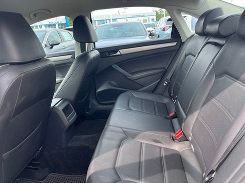 Used 2015 Volkswagen Passat 1.8T Limited Edition FWD image 19