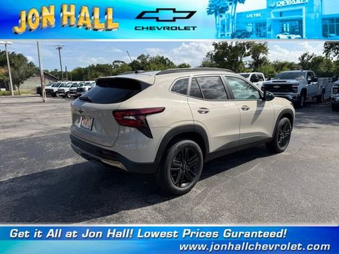 Used 2026 Chevrolet Trax ACTIV FWD image 11