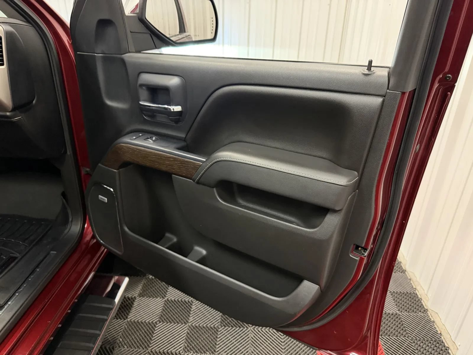 Used 2017 GMC Sierra 1500 Denali AWD/4WD image 41