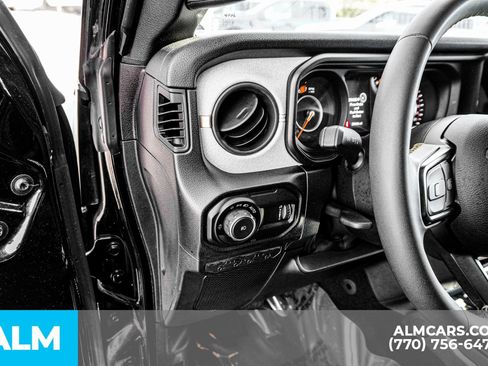 Used 2024 Jeep Wrangler Sport S image 36