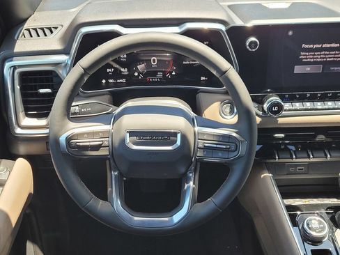 New 2026 GMC Canyon Denali w/ LPO, Black Badging Package AWD/4WD image 9