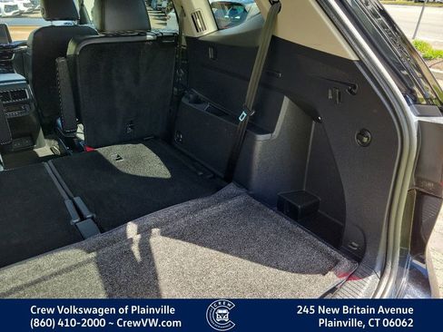 Used 2024 Volkswagen Atlas SE AWD/4WD image 57