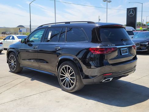 Used 2025 Mercedes-Benz GLS 450 4MATIC image 11