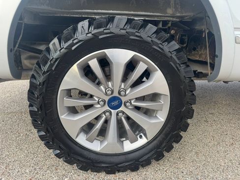 Used 2014 Ford F150 Platinum AWD/4WD image 17