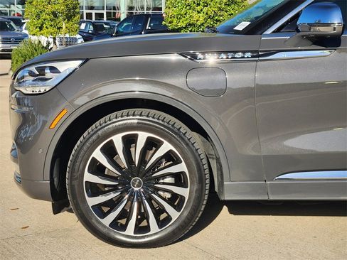 Used 2020 Lincoln Aviator Black Label Grand Touring w/ Class IV Trailer Tow Package image 8