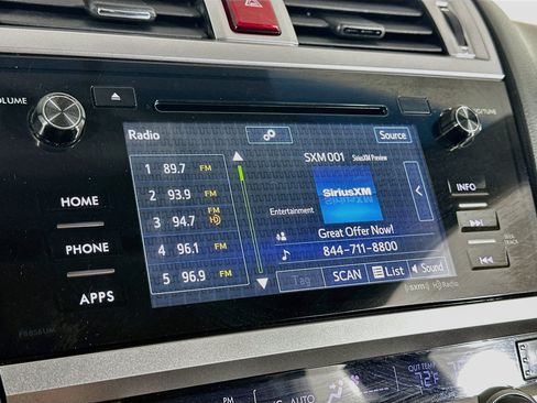 Used 2017 Subaru Legacy 2.5i Premium AWD/4WD image 21