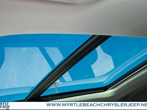 Used 2023 Volvo XC90 B6 Plus image 19