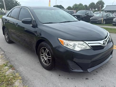Used 2012 Toyota Camry FWD image 3