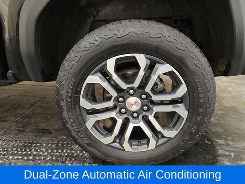 Used 2023 GMC Canyon AT4 w/ AT4 Premium Package AWD/4WD image 12