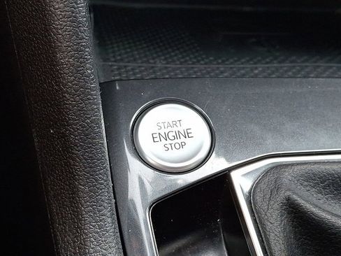 Certified 2022 Volkswagen Tiguan SE w/ Panoramic Sunroof Package image 27