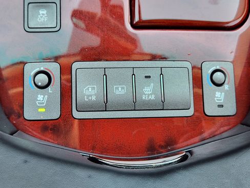 Used 2011 Lexus LS 460 L image 22