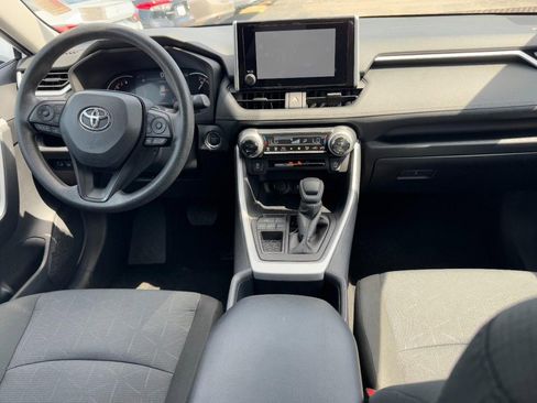 Used 2025 Toyota RAV4 XLE image 11