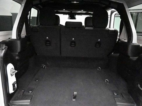 Used 2024 Jeep Wrangler Unlimited Rubicon 4xe AWD/4WD image 34