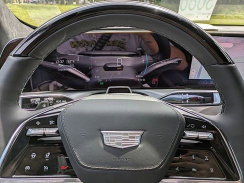 New 2026 Cadillac Vistiq Premium Luxury w/ LPO, Floor Liner Package image 31