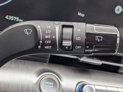 Used 2024 Hyundai Kona SEL w/ Convenience Package AWD/4WD image 19