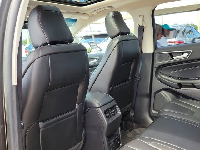 Certified 2020 Ford Edge Titanium w/ Canadian Touring Package AWD/4WD image 13