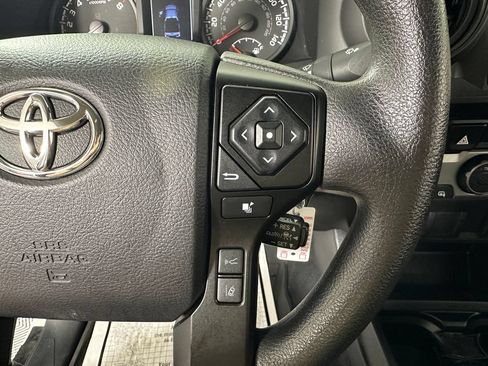 Used 2022 Toyota Tacoma SR AWD/4WD image 23