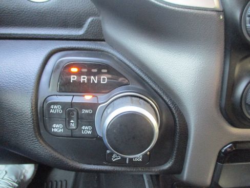 Used 2019 RAM 1500 Big Horn AWD/4WD image 25