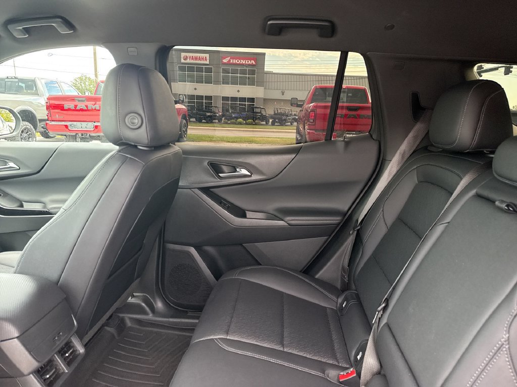 Used 2025 Chevrolet Equinox LT w/ Convenience Package II AWD/4WD image 4