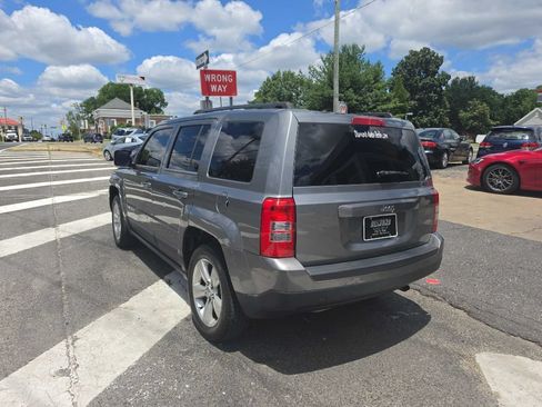 Used 2014 Jeep Patriot Latitude FWD image 7