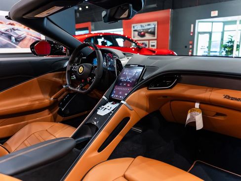 Used 2026 Ferrari Roma Spider RWD image 40
