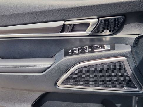 Certified 2024 Kia Telluride S w/ S Sunroof Package FWD image 22