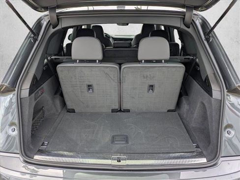 Used 2021 Audi SQ7 Premium Plus w/ Executive Package image 6