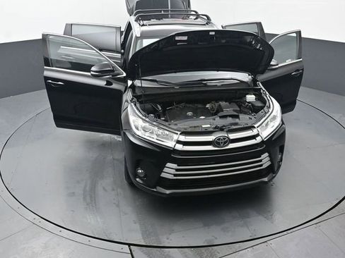 Certified 2019 Toyota Highlander XLE image 55