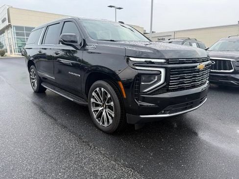 Used 2026 Chevrolet Suburban High Country w/ Sun And Tow Package AWD/4WD image 1