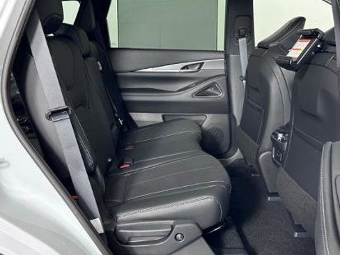 Certified 2026 INFINITI QX60 Luxe w/ Family Package image 28