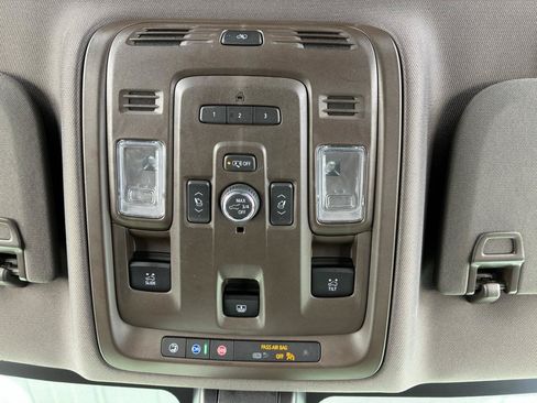 Used 2021 GMC Yukon Denali w/ Denali Premium Package AWD/4WD image 12