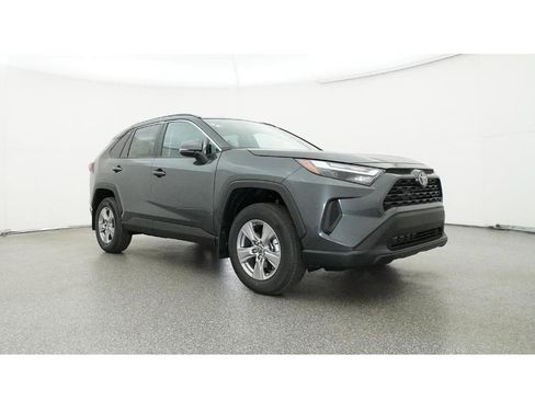 Used 2025 Toyota RAV4 XLE w/ Convenience Package FWD image 29