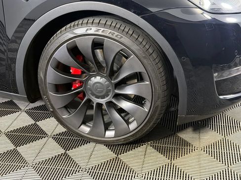 Used 2022 Tesla Model Y Performance AWD/4WD image 16