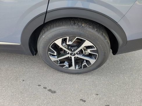 Used 2025 Kia Sportage EX FWD image 7