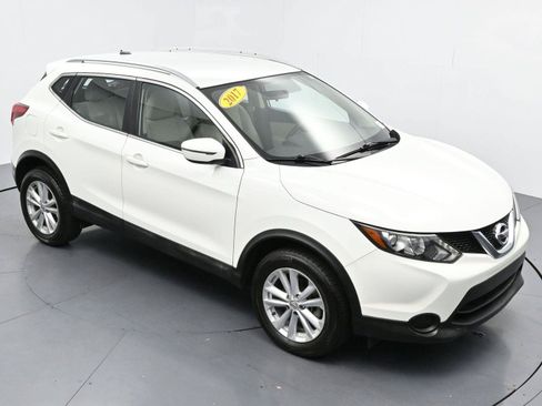 Used 2017 Nissan Rogue Sport SV FWD image 37