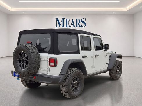 Used 2024 Jeep Wrangler Unlimited AWD/4WD image 5