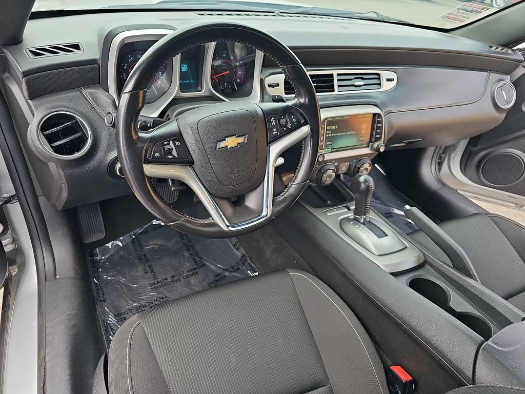 Used 2015 Chevrolet Camaro LT RWD image 16
