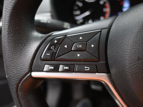 Used 2025 Nissan Altima 2.5 SV FWD image 23