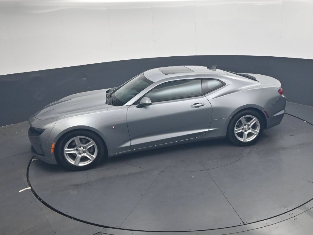 Used 2023 Chevrolet Camaro LT RWD image 23